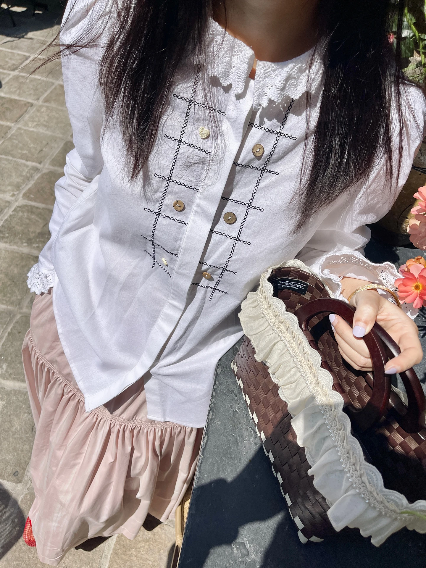 Heidy Hanma Sand Washed Retro Embroidered Lace Long Sleeve Shirt Women Base White Shirt Top Female French Style Loose Fit Cot...
Heidy Hanma Sand Washed Retro Embroidered Lace Long Sleeve Shirt Women Base White Shirt Top Female French Style Loose Fit Cot...