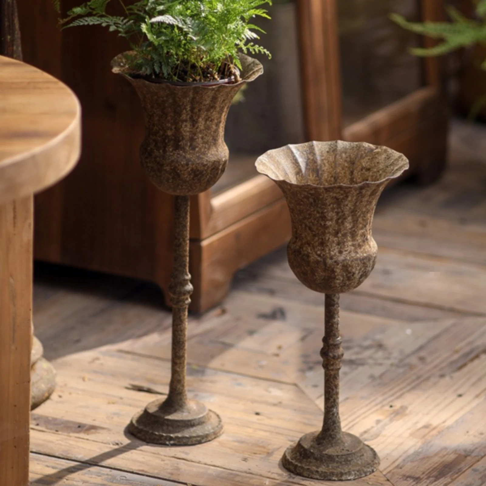 Goblet Vase Stand Antique Pedestal Vase Holder Table Decor Rust-Toned Decorative
Goblet Vase Stand Antique Pedestal Vase Holder Table Decor Rust-Toned Decorative