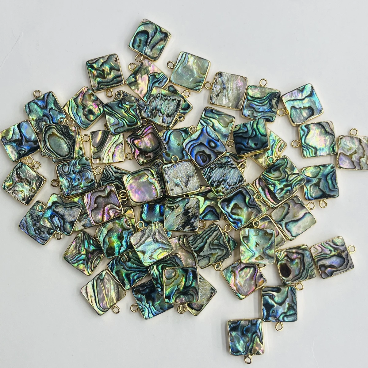 Wholesale Natural Mother of Pearl Shell Pendants Square Shape Abalone Shell for Ladies Jewelry Making DIY Bracelet Earrings Gift
Wholesale Natural Mother of Pearl Shell Pendants Square Shape Abalone Shell for Ladies Jewelry Making DIY Bracelet Earrings Gift