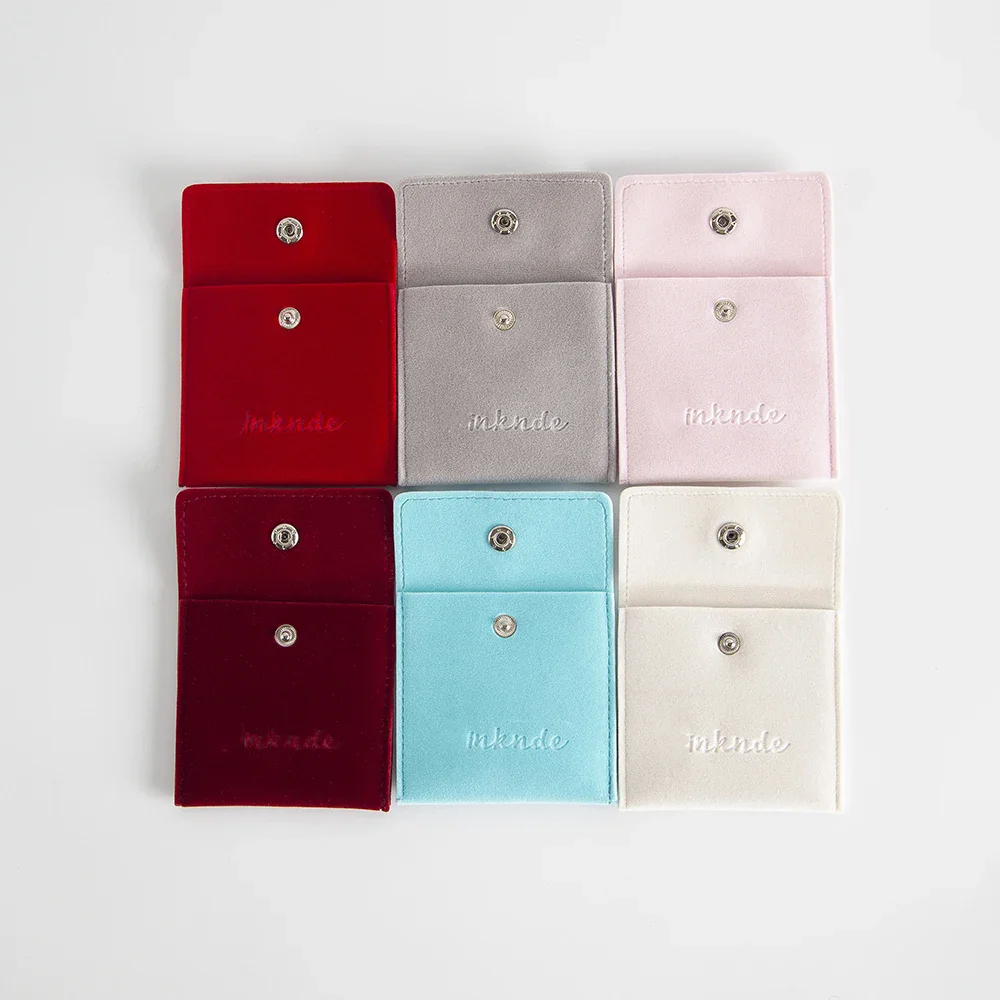 Custom Logo Small Velvet Gift Jewelry Bag Snap Buckle Packaging Bag Necklace Earrings Bracelet Storage Sack Dust Protect Bag
Custom Logo Small Velvet Gift Jewelry Bag Snap Buckle Packaging Bag Necklace Earrings Bracelet Storage Sack Dust Protect Bag