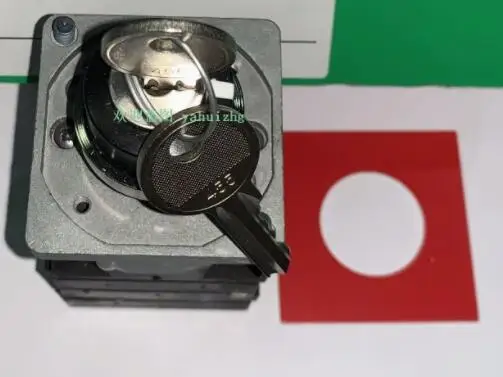K1SF217B6XS K1SD217B7XS K1SG217B8XS Кулачковый переключатель НОВЫЙ ОРИГИНАЛЬНЫЙ АКЦИЯ
K1SF217B6XS K1SD217B7XS K1SG217B8XS Кулачковый переключатель НОВЫЙ ОРИГИНАЛЬНЫЙ АКЦИЯ