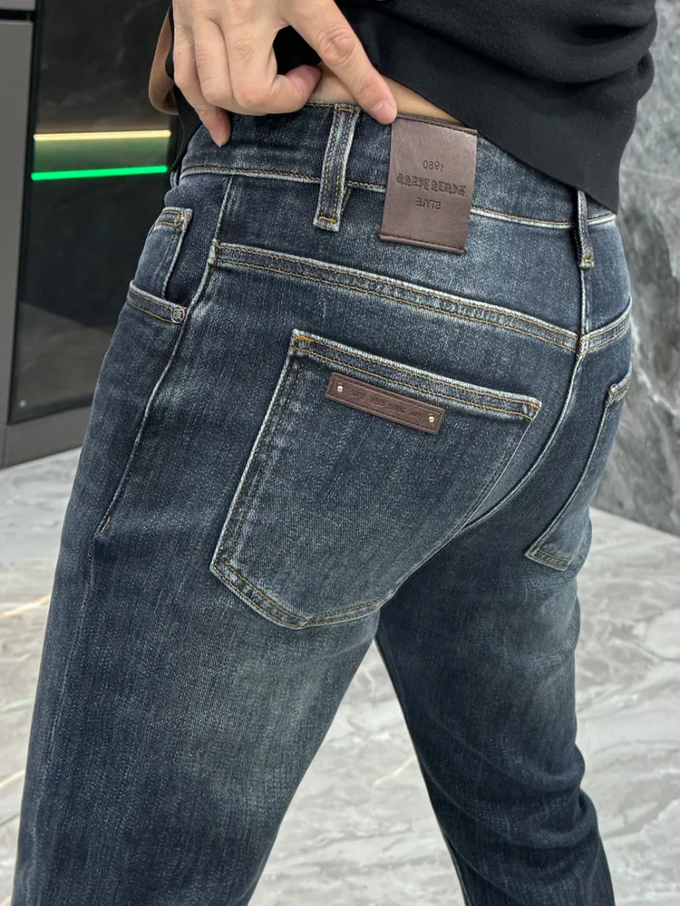 Мужские модные легкие джинсы премиум-класса из денима, осенне-зимние повседневные брюки прямого кроя, износостойкие, для молодежи
Мужские модные легкие джинсы премиум-класса из денима, осенне-зимние повседневные брюки прямого кроя, износостойкие, для молодежи