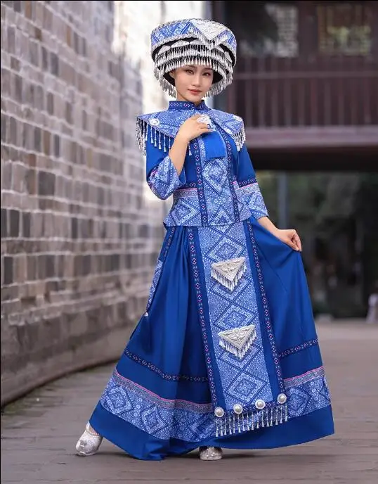 Chinese Zhuang and Miao Costumes For Female Ethnic Minority Stage Performances
Chinese Zhuang and Miao Costumes For Female Ethnic Minority Stage Performances