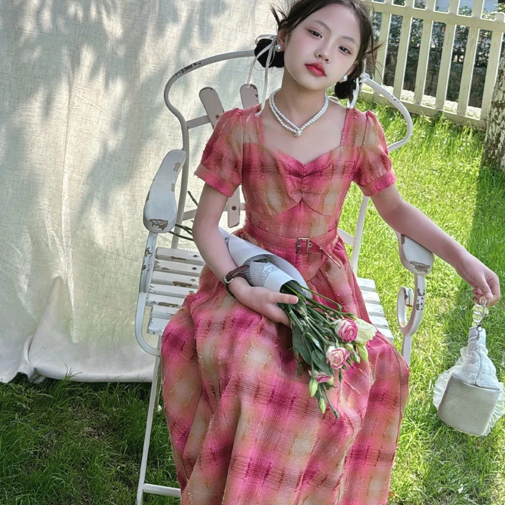 Girls Dress French Style 2024 Summer New Plaid Short Sleeved Dress Seaside Holiday Romance Fashion Summer Children Dress
Girls Dress French Style 2024 Summer New Plaid Short Sleeved Dress Seaside Holiday Romance Fashion Summer Children Dress