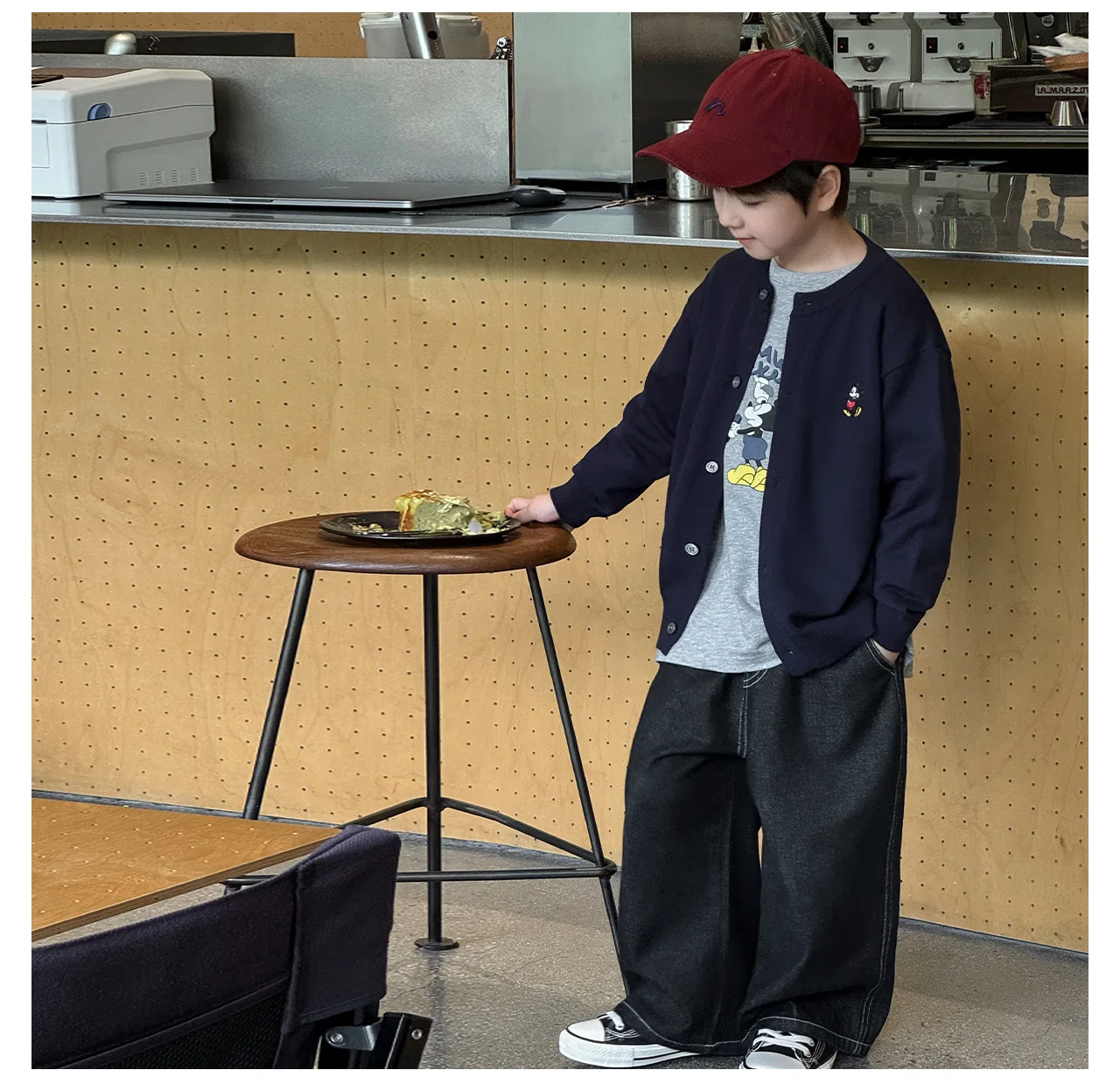 Детская одежда, детские брюки, универсальные стильные повседневные джинсы для мальчиков и девочек на весну и осень
Детская одежда, детские брюки, универсальные стильные повседневные джинсы для мальчиков и девочек на весну и осень