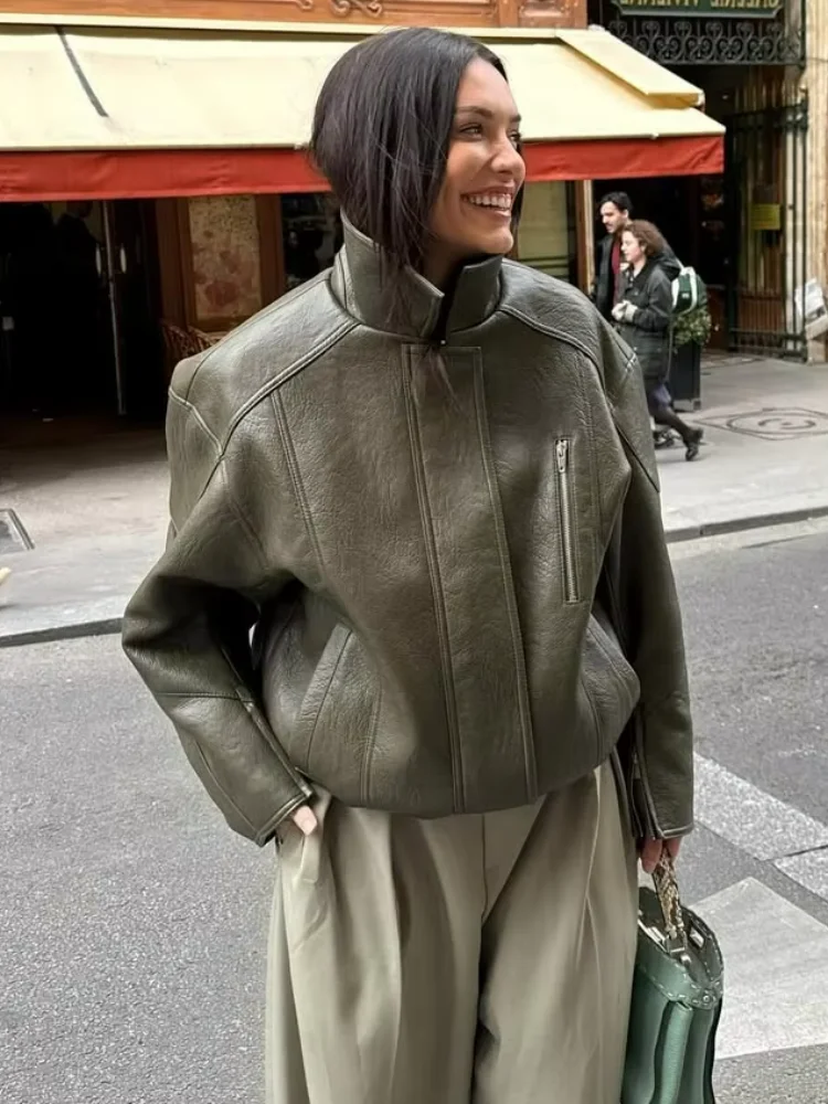 Chic Retro Army Green Jacket Women's Leather Pleated Design Loose Fit Long Sleeve Short Coat Casual Streetwear Outerwear
Chic Retro Army Green Jacket Women's Leather Pleated Design Loose Fit Long Sleeve Short Coat Casual Streetwear Outerwear