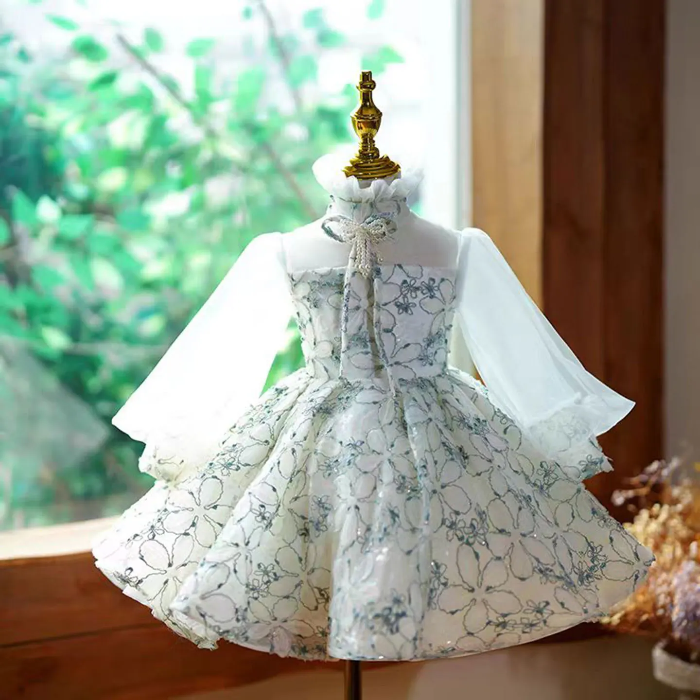 Dreamy Vow Adorable Lace Neckline Embroidered Flower Girl Dress With Bow Long-Sleeve Wedding Birthday Celebration Prom Gown J813
Dreamy Vow Adorable Lace Neckline Embroidered Flower Girl Dress With Bow Long-Sleeve Wedding Birthday Celebration Prom Gown J813