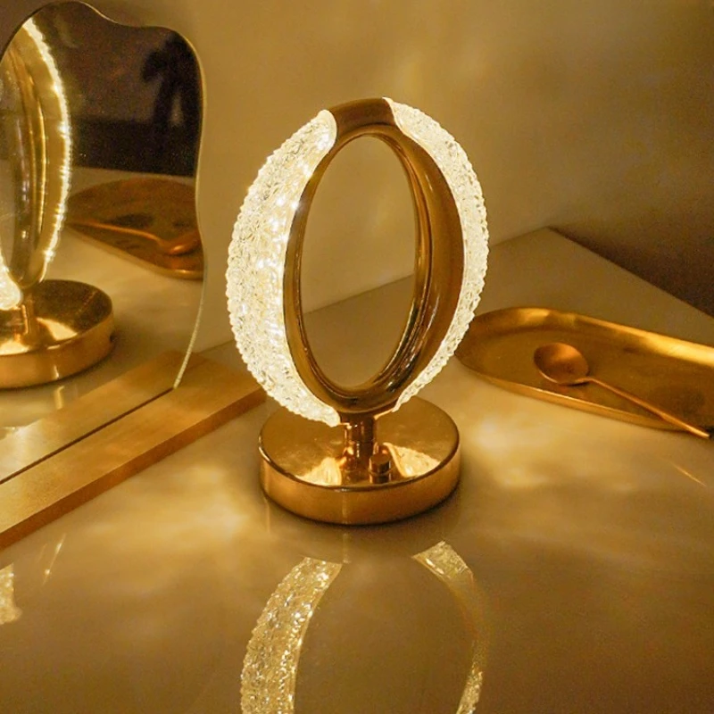 Crystal desk lamp bedroom bedside lamp light luxury high sense Internet celebrity PC and console game
Crystal desk lamp bedroom bedside lamp light luxury high sense Internet celebrity PC and console game