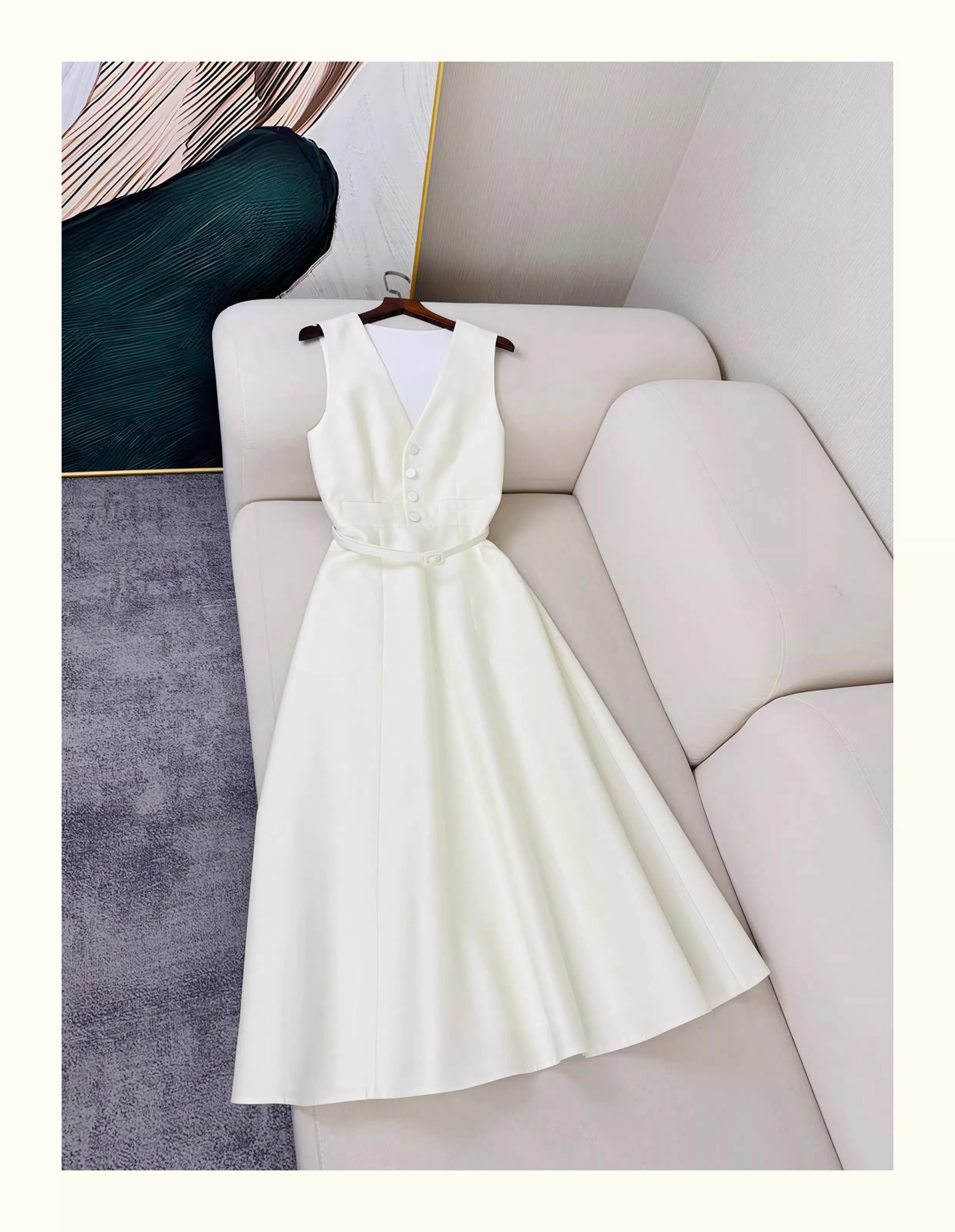 Top Quality 2026 Spring Summer Elegant Ladies Silk Long Dress V-Neck Sleeveless Fashion Belt Slim White Wool Dress
Top Quality 2026 Spring Summer Elegant Ladies Silk Long Dress V-Neck Sleeveless Fashion Belt Slim White Wool Dress