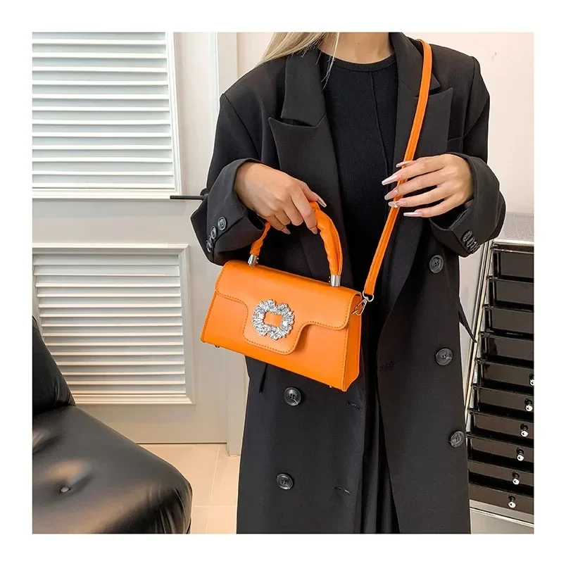 Women's Hand Bags Shoulder Bag PU Wallet Portable Tote Handbags Crossbody Bag Fashion Small Square Bag Casual Crystal Decoration
Women's Hand Bags Shoulder Bag PU Wallet Portable Tote Handbags Crossbody Bag Fashion Small Square Bag Casual Crystal Decoration