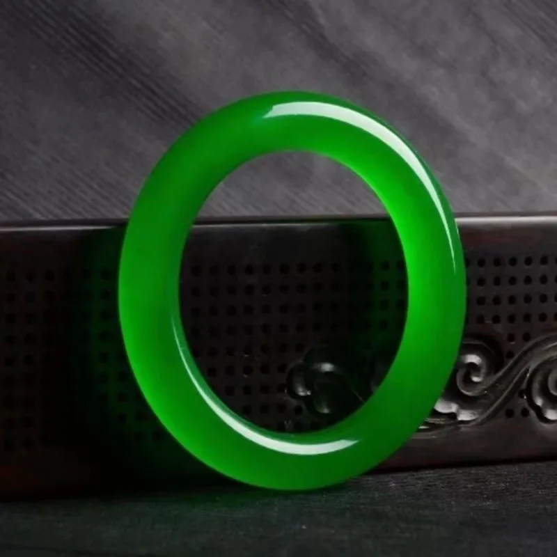 Новый браслет из натурального камня High Ice Green, классический модный и универсальный нефритовый браслет
Новый браслет из натурального камня High Ice Green, классический модный и универсальный нефритовый браслет