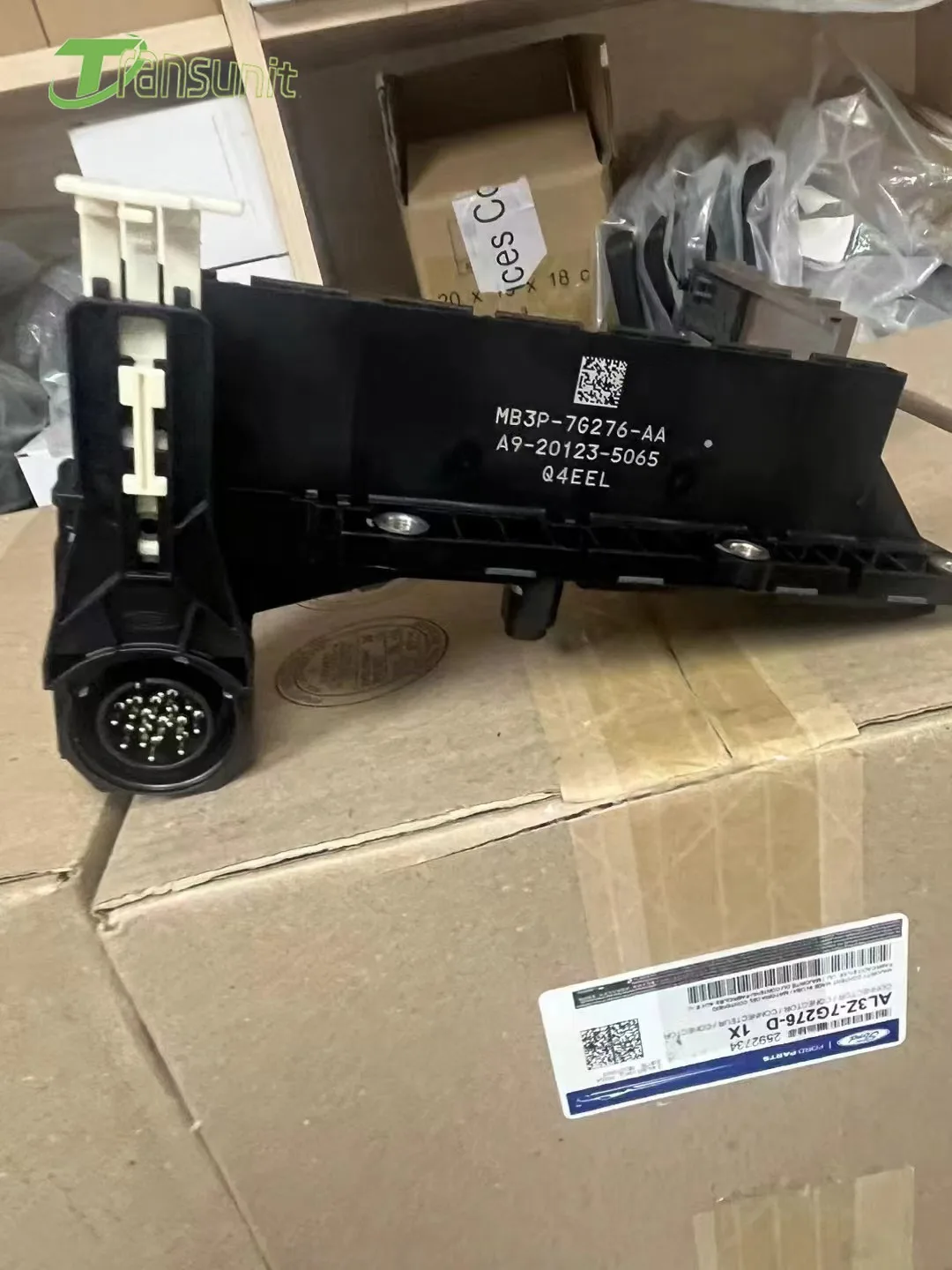 Оригинальная новая свинцовая рамка модуля управления трансмиссией 6R80 AL3P7A101CA AL3Z7G276A для Ford F150 2011 и выше
Оригинальная новая свинцовая рамка модуля управления трансмиссией 6R80 AL3P7A101CA AL3Z7G276A для Ford F150 2011 и выше