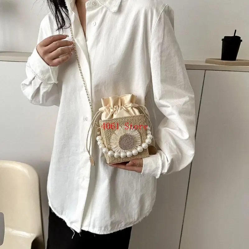 Vintage Crossbody Bag for Women Imitation Pearl Chain Shoulder Bags Handbag
Vintage Crossbody Bag for Women Imitation Pearl Chain Shoulder Bags Handbag