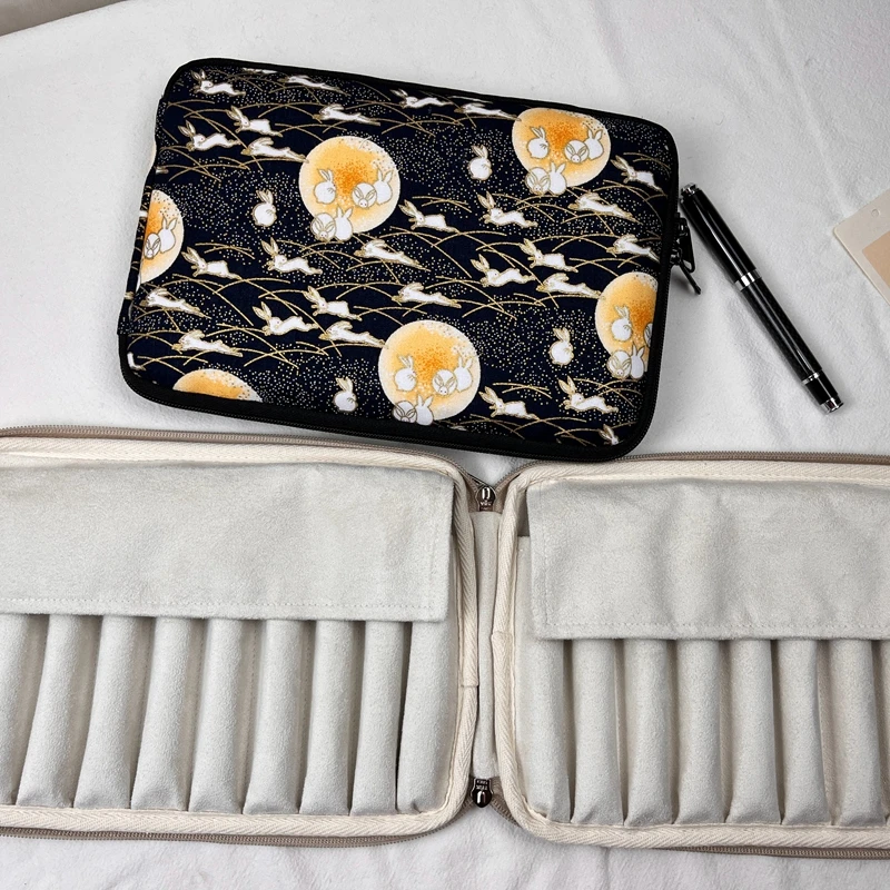 National Trend Pen Bag Twenty Pack Pen Cover Fabric Protective Cover Large Capacity Pen Bag Portable Storage Zipper Bag
National Trend Pen Bag Twenty Pack Pen Cover Fabric Protective Cover Large Capacity Pen Bag Portable Storage Zipper Bag