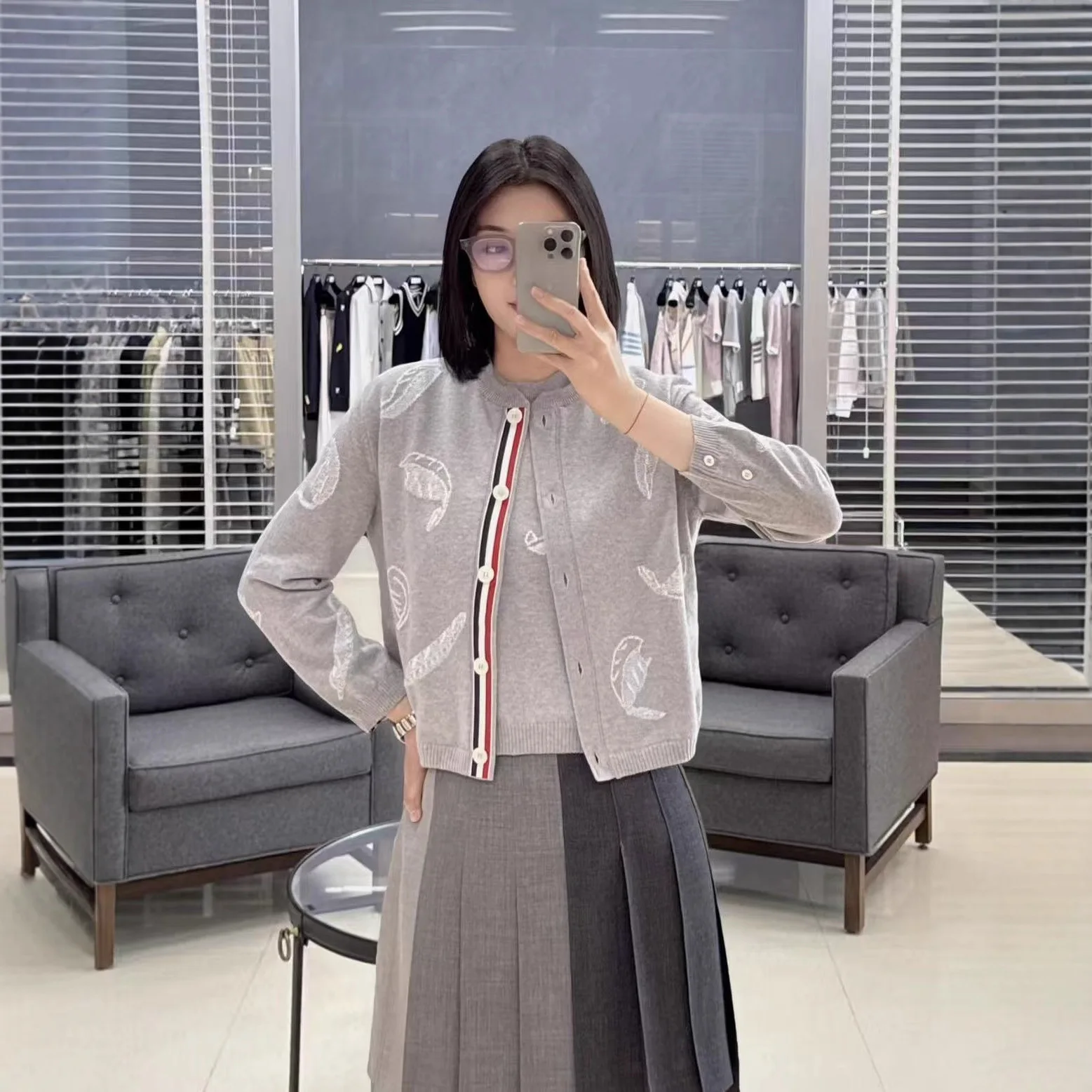 Fall New Sle Women's Knitted Woolen Cardigan round Ne Embroidered Faion Versatile Chinese Production Regular Thin
Fall New Sle Women's Knitted Woolen Cardigan round Ne Embroidered Faion Versatile Chinese Production Regular Thin