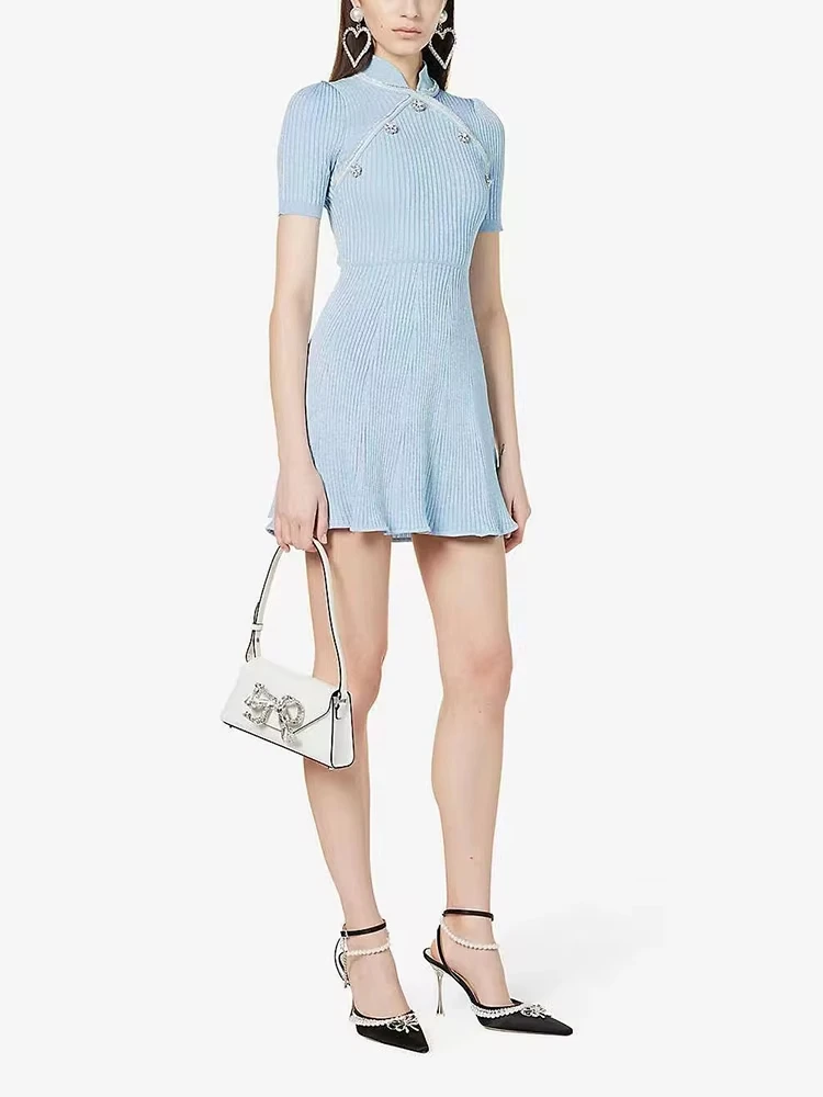 Diamond buttons stand-up collar short-sleeved knit dress temperament elegant blue stretch Slim women's dresses 2024 summer new
Diamond buttons stand-up collar short-sleeved knit dress temperament elegant blue stretch Slim women's dresses 2024 summer new