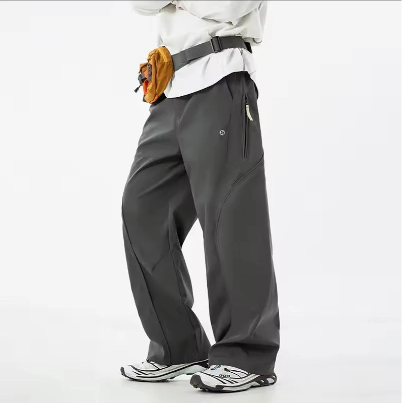 Новые мужские брюки на весну-осень с карманами на молнии, эластичным поясом на шнурке, модные, с дизайнерскими швами, для мужчин
Новые мужские брюки на весну-осень с карманами на молнии, эластичным поясом на шнурке, модные, с дизайнерскими швами, для мужчин