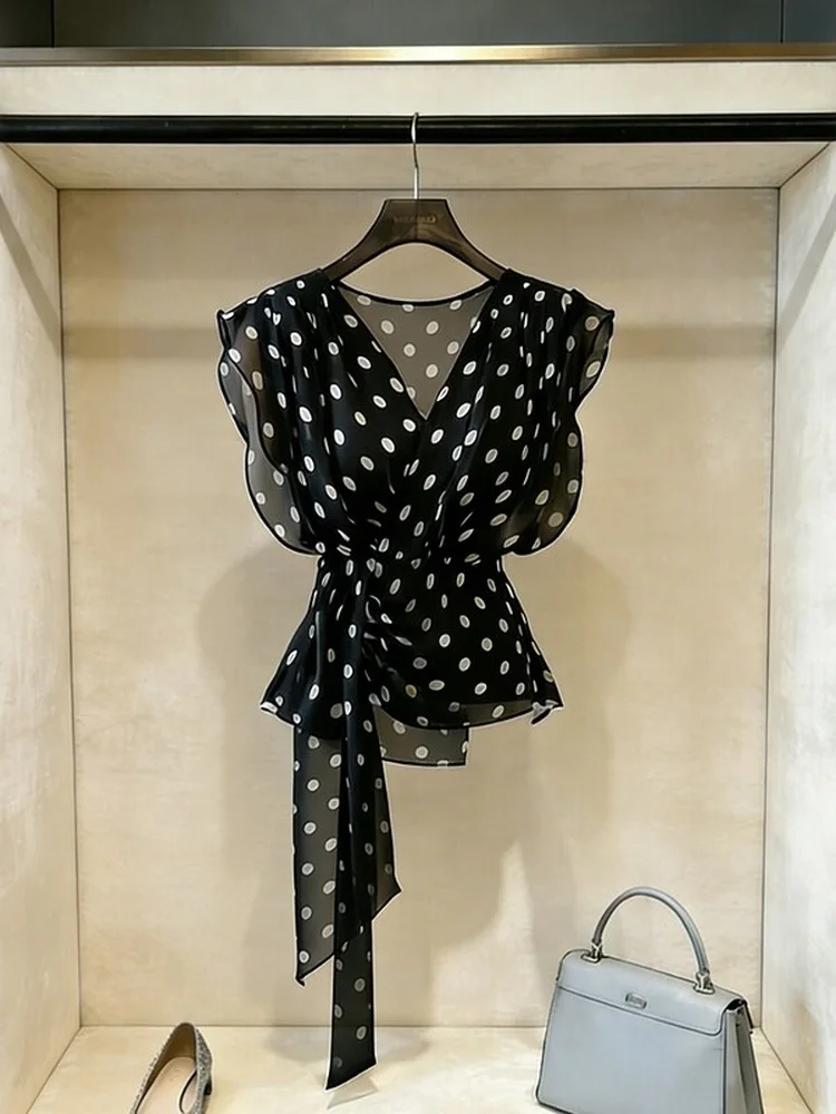 Dot V-neck Chiffon Blouse Women's Fashionable Sleeveless Shirt with Tie Fly Sleeve Mesh Top Korean Style Commute Wind
Dot V-neck Chiffon Blouse Women's Fashionable Sleeveless Shirt with Tie Fly Sleeve Mesh Top Korean Style Commute Wind