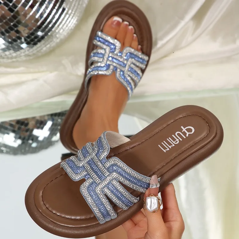 2026 Summer New Women Square Toe Flat Slippers Fashion Luxury Rhinestones Female Thick Soled Shoes Casual Comfort Beach Sandals
2026 Summer New Women Square Toe Flat Slippers Fashion Luxury Rhinestones Female Thick Soled Shoes Casual Comfort Beach Sandals