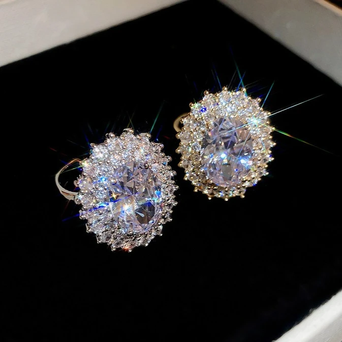 Открытое кольцо с гальваническим цирконом*****, легкое роскошное кольцо в придворном стиле в стиле ретро, модные аксессуары высокого класса
Открытое кольцо с гальваническим цирконом*****, легкое роскошное кольцо в придворном стиле в стиле ретро, модные аксессуары высокого класса