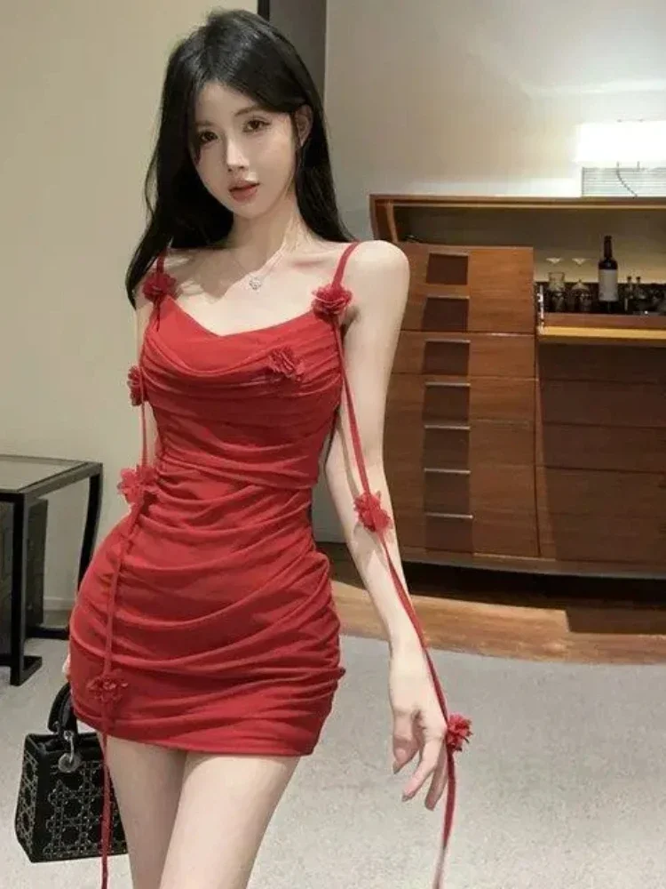 Arazooyi Sexy Flowers Suspender Dress Women 2025 New Fashion Sleeveless Slim Folds Evening Party Mini Dresses Solid Vestidos
Arazooyi Sexy Flowers Suspender Dress Women 2025 New Fashion Sleeveless Slim Folds Evening Party Mini Dresses Solid Vestidos