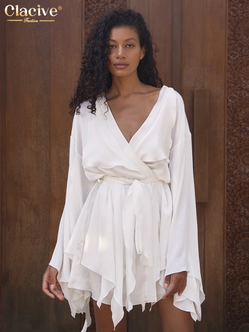 Clacive Sexy Loose White Women's Dress 2025 Fashion V-Neck Long Sleeve Mini Dresses Elegant Classic Lace-Up Pleated Female Dress
Clacive Sexy Loose White Women's Dress 2025 Fashion V-Neck Long Sleeve Mini Dresses Elegant Classic Lace-Up Pleated Female Dress