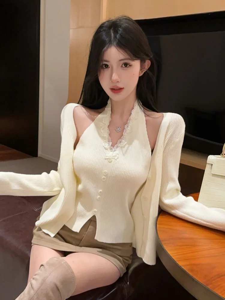 Women's Knitted V-Neck Cardigan Sleeveless Hollow out Design Autumn Winter Fashion Outerwear Breathable Casual Long Sleeve
Women's Knitted V-Neck Cardigan Sleeveless Hollow out Design Autumn Winter Fashion Outerwear Breathable Casual Long Sleeve