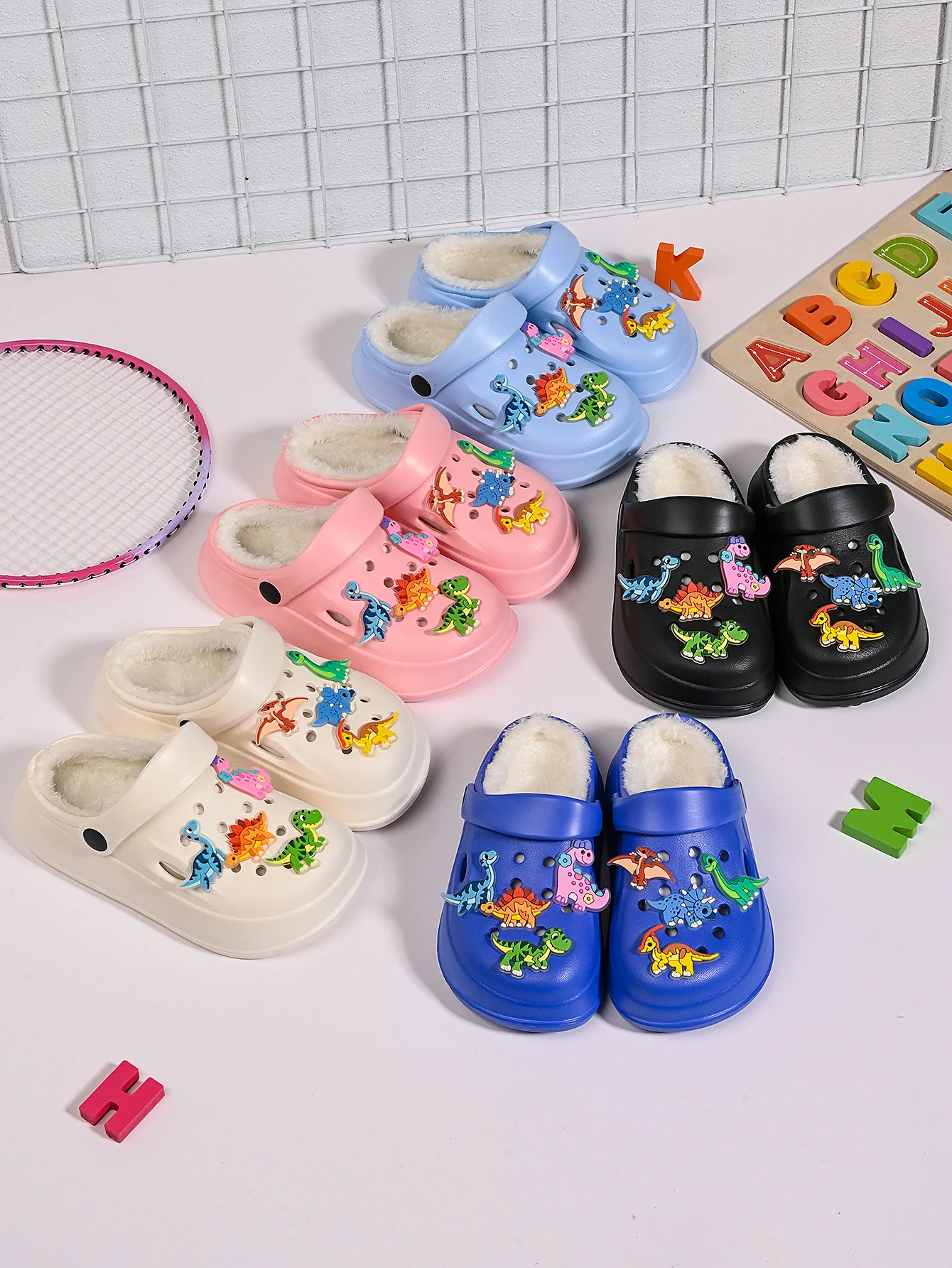 Winter casual slippers comfortable soft sole DIY dinosaur breathable children's slippers indoor outdoor walking travel bathroom
Winter casual slippers comfortable soft sole DIY dinosaur breathable children's slippers indoor outdoor walking travel bathroom