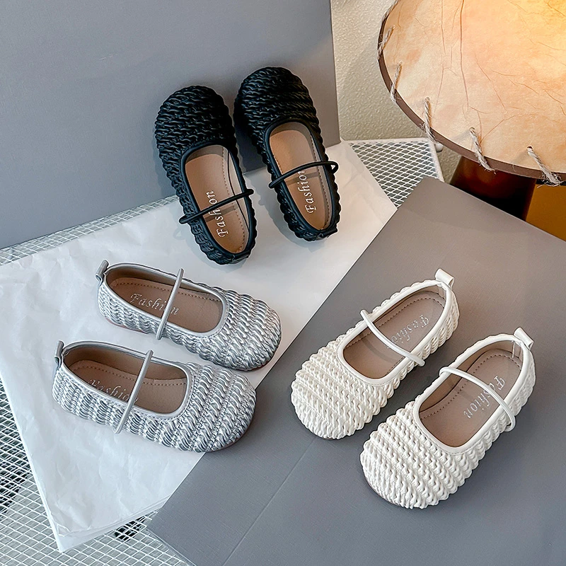 Kids Dance Shoes Slip-on Soft Sole Girls Leather Shoes Round Toes Sweet 2025 New Fashion Children Flat Shoes Non-slip Princess
Kids Dance Shoes Slip-on Soft Sole Girls Leather Shoes Round Toes Sweet 2025 New Fashion Children Flat Shoes Non-slip Princess