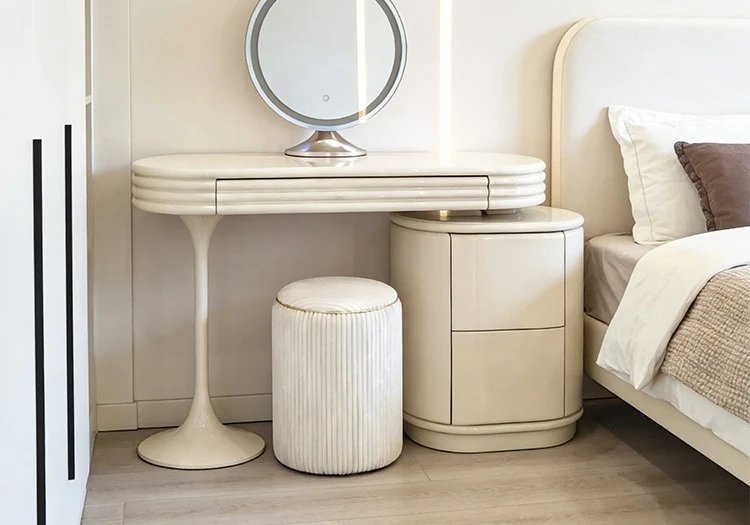 Modern light luxury cream style dresser household small apartment designer simple
Modern light luxury cream style dresser household small apartment designer simple