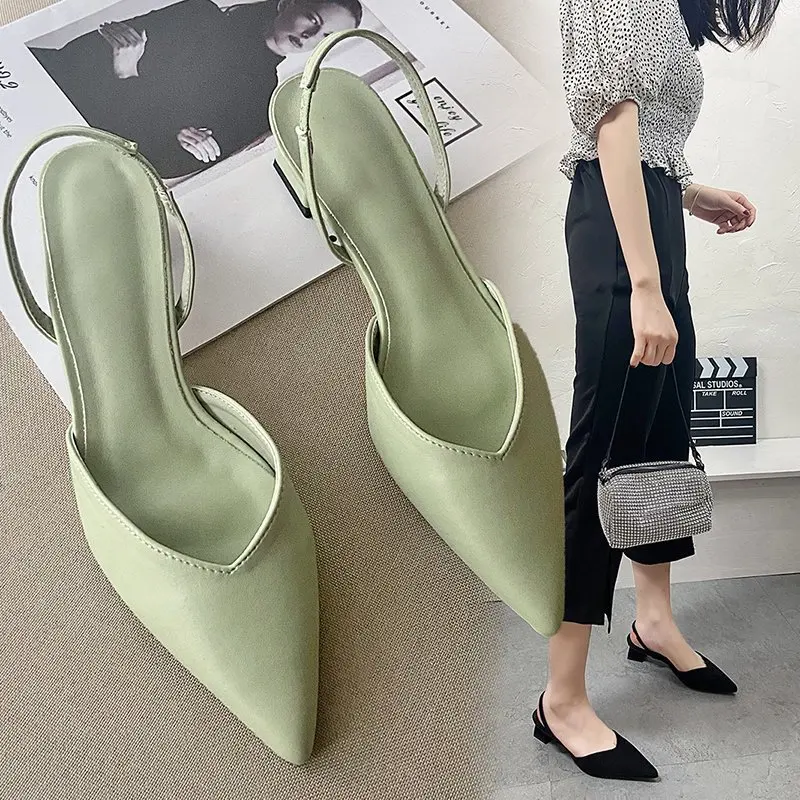 2025 Summer New Pointed Head Back Trip Mid-heel Sandals for Women Baotou Fashion Shoes Thick Heel Sandals
2025 Summer New Pointed Head Back Trip Mid-heel Sandals for Women Baotou Fashion Shoes Thick Heel Sandals