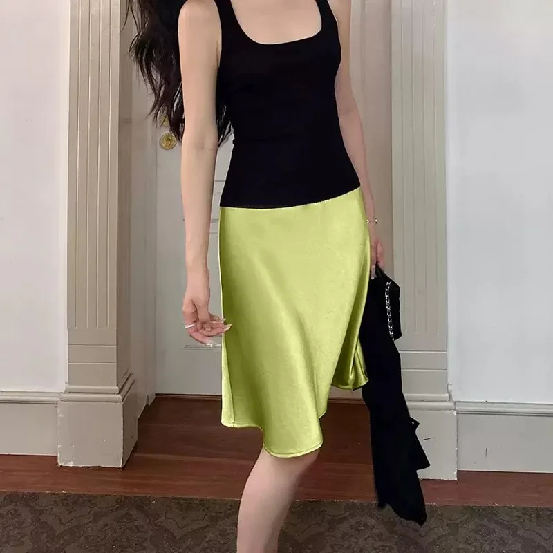 Women's Satin Bias-Cut Midi Skirt Summer Casual
Women's Satin Bias-Cut Midi Skirt Summer Casual