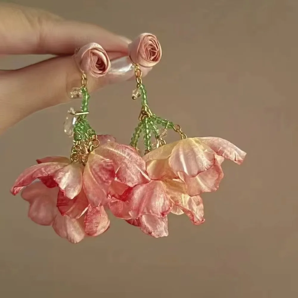 New Sweet Flower Dangle Earrings Exaggerated Glass Crystal Beach Earrings Exquisite French Style Petals Stud Earrings Seaside 
New Sweet Flower Dangle Earrings Exaggerated Glass Crystal Beach Earrings Exquisite French Style Petals Stud Earrings Seaside