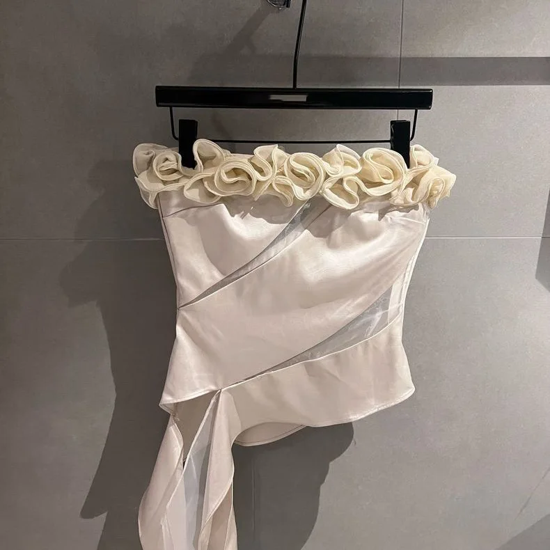 customized women's adult fashion clothing mesh splicing top backless chest wrapped waist cinching slimming and strapless vest
customized women's adult fashion clothing mesh splicing top backless chest wrapped waist cinching slimming and strapless vest