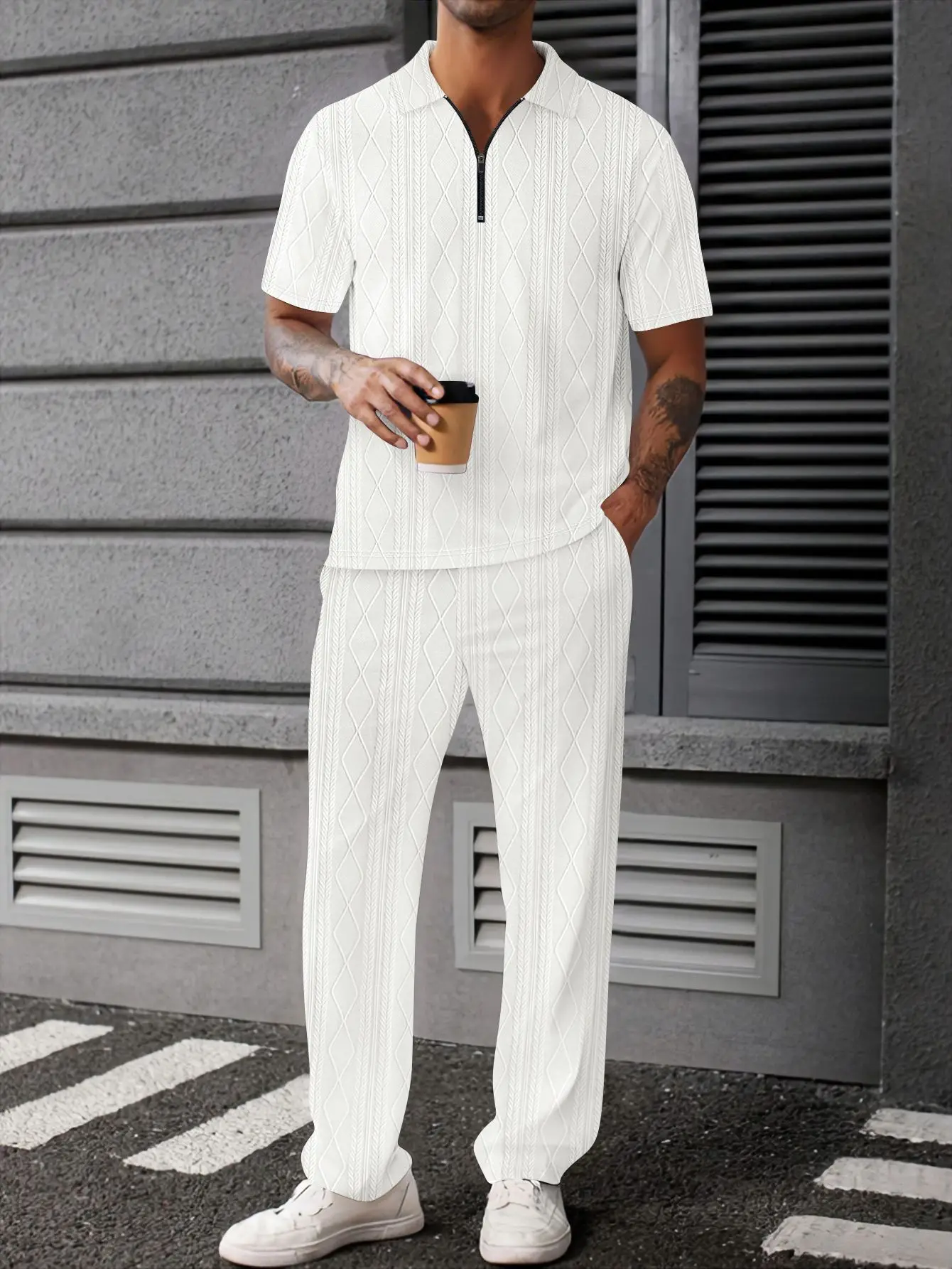 2025 Summer New Style Fashion Short-Sleeved Pants with Zipper and Jacquard Pattern in Solid Color for European Men
2025 Summer New Style Fashion Short-Sleeved Pants with Zipper and Jacquard Pattern in Solid Color for European Men