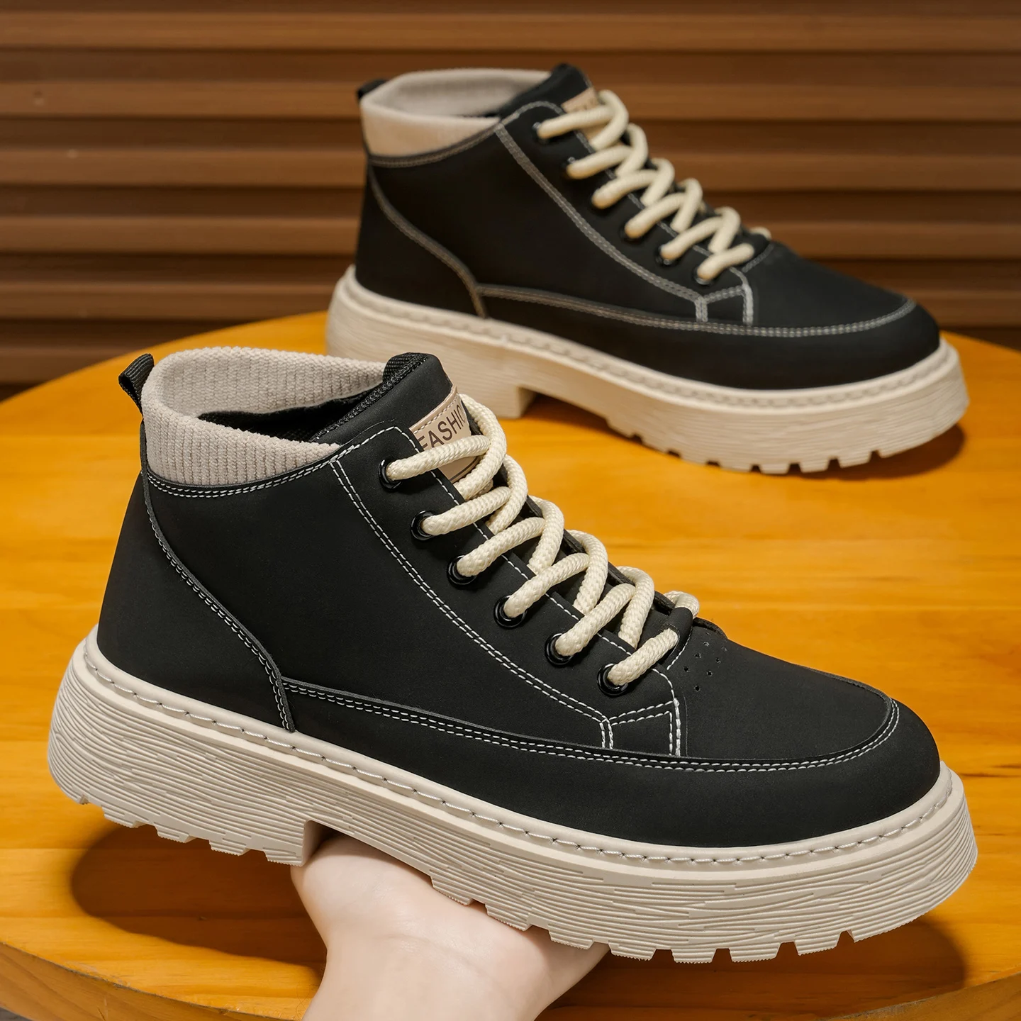 Мужская обувь — новинка 2023 года, осенние кожаные ботинки с высоким берцем в британском стиле, винтажная рабочая одежда, повседневные и универсальные уличные ботинки
Мужская обувь — новинка 2023 года, осенние кожаные ботинки с высоким берцем в британском стиле, винтажная рабочая одежда, повседневные и универсальные уличные ботинки