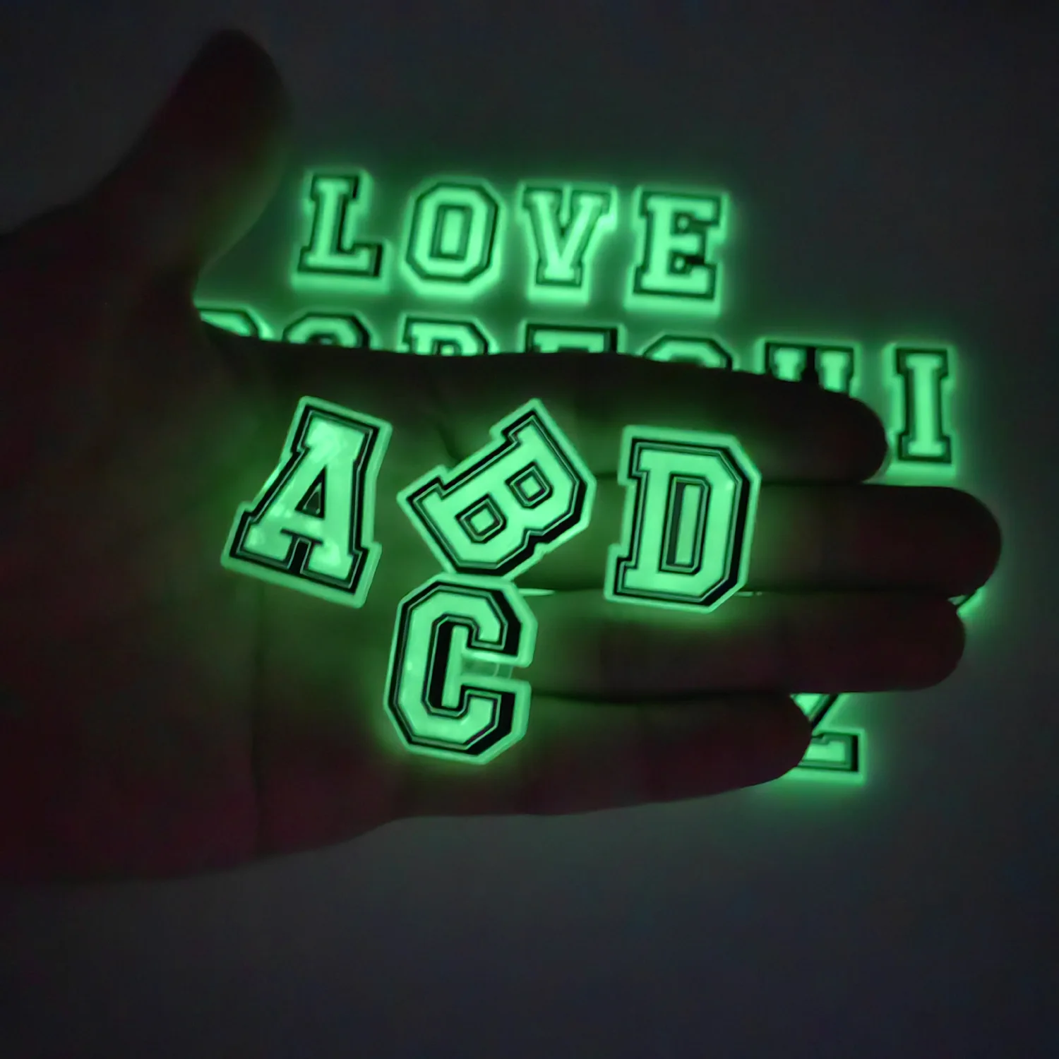 A-ZPCS PVC Fluorescent letters Shoe Charms Accessories Buckle Fit Wristbands Shoe Charms Decoration
A-ZPCS PVC Fluorescent letters Shoe Charms Accessories Buckle Fit Wristbands Shoe Charms Decoration