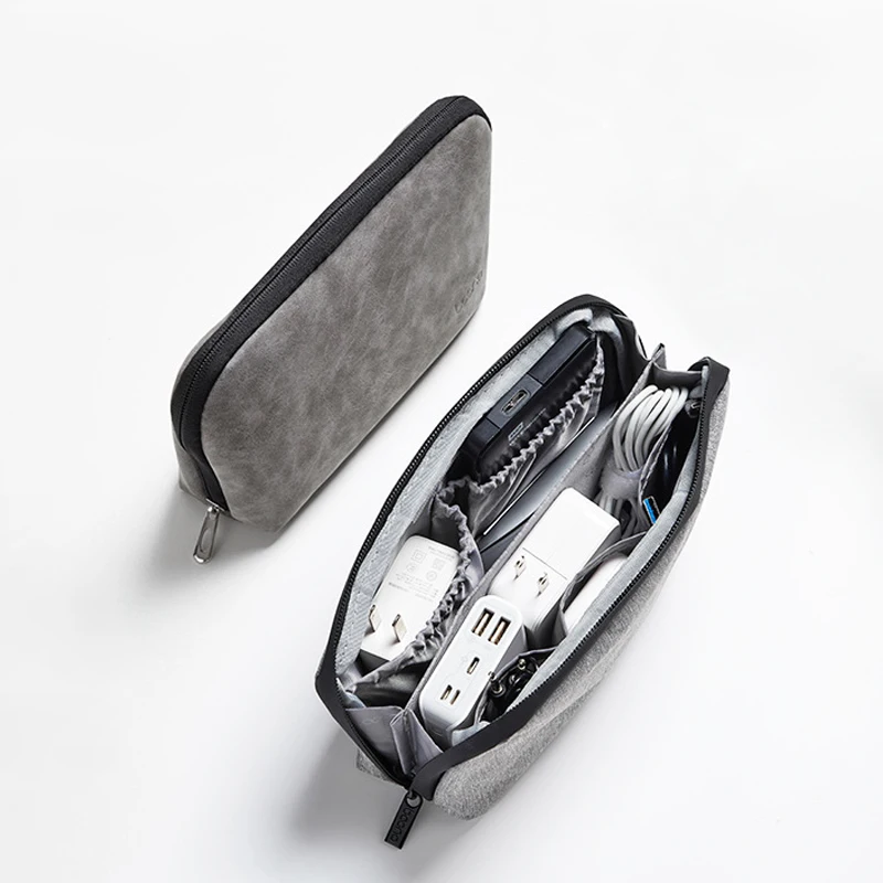 Multifunctional Storage Bag Digital Organizer Pouch Electronic Accessories Storage Bag for Mobile Phone Power Bank Mouse
Multifunctional Storage Bag Digital Organizer Pouch Electronic Accessories Storage Bag for Mobile Phone Power Bank Mouse