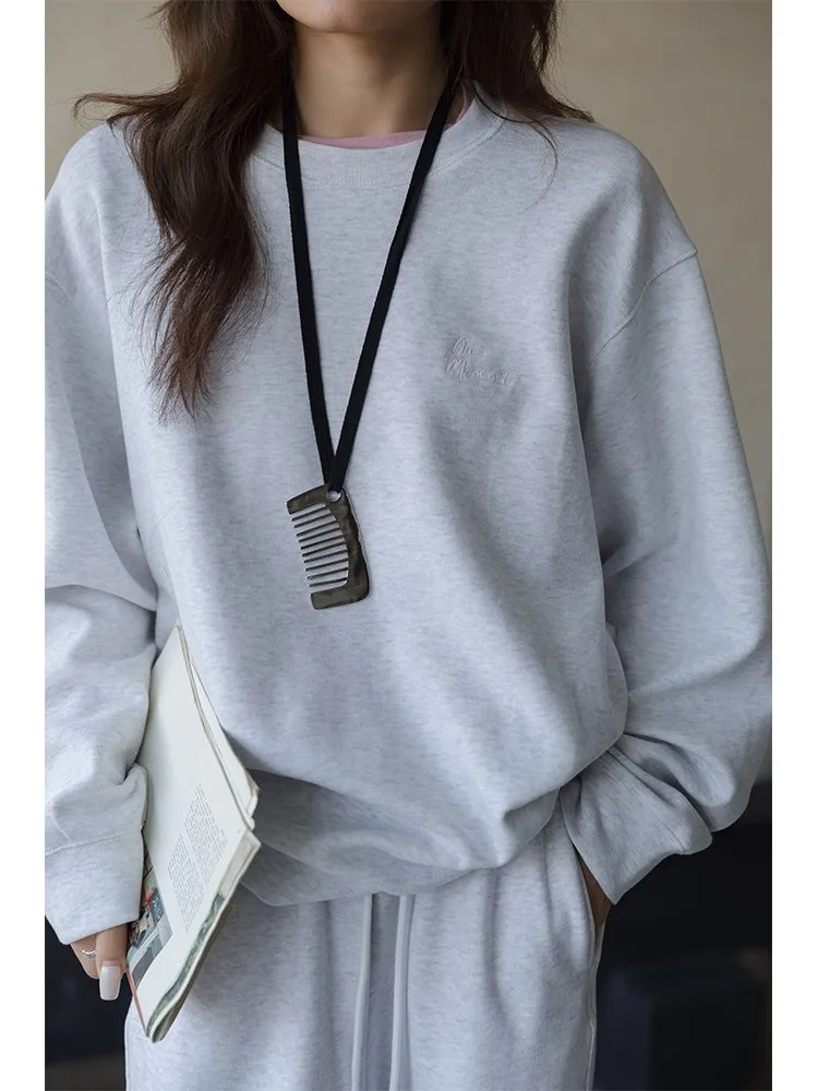 Женский повседневный спортивный свитшот с длинными рукавами и круглым вырезом, свободного кроя, удобный, для отдыха, топ с длинными рукавами и круглым вырезом
Женский повседневный спортивный свитшот с длинными рукавами и круглым вырезом, свободного кроя, удобный, для отдыха, топ с длинными рукавами и круглым вырезом