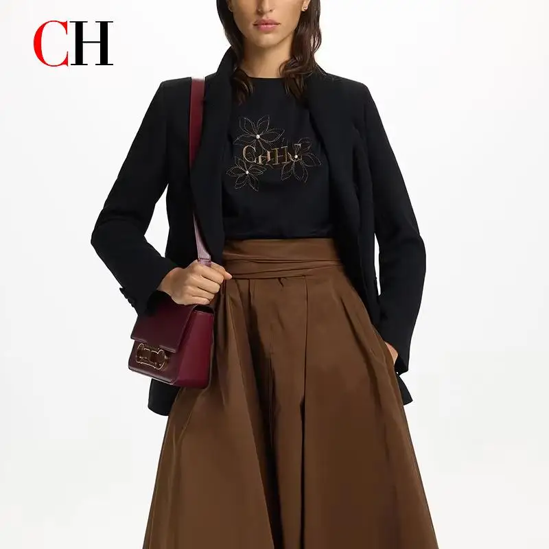 CH Women's clothing cotton letter-stitched short-sleeved casual basic T-shirt street style summer fashion top elegant and stylis
CH Women's clothing cotton letter-stitched short-sleeved casual basic T-shirt street style summer fashion top elegant and stylis