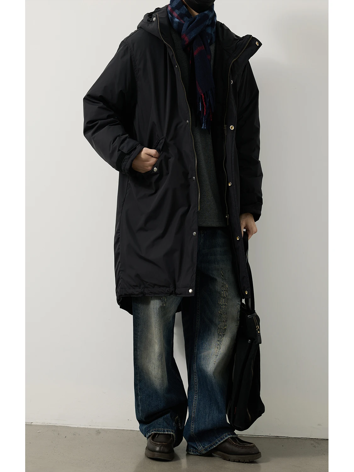 LH Store Men's Winter Thickened Long Hooded Warm down Jacket Casual Basic Versatile Outerwear Japanese Style Youth Fashion
LH Store Men's Winter Thickened Long Hooded Warm down Jacket Casual Basic Versatile Outerwear Japanese Style Youth Fashion