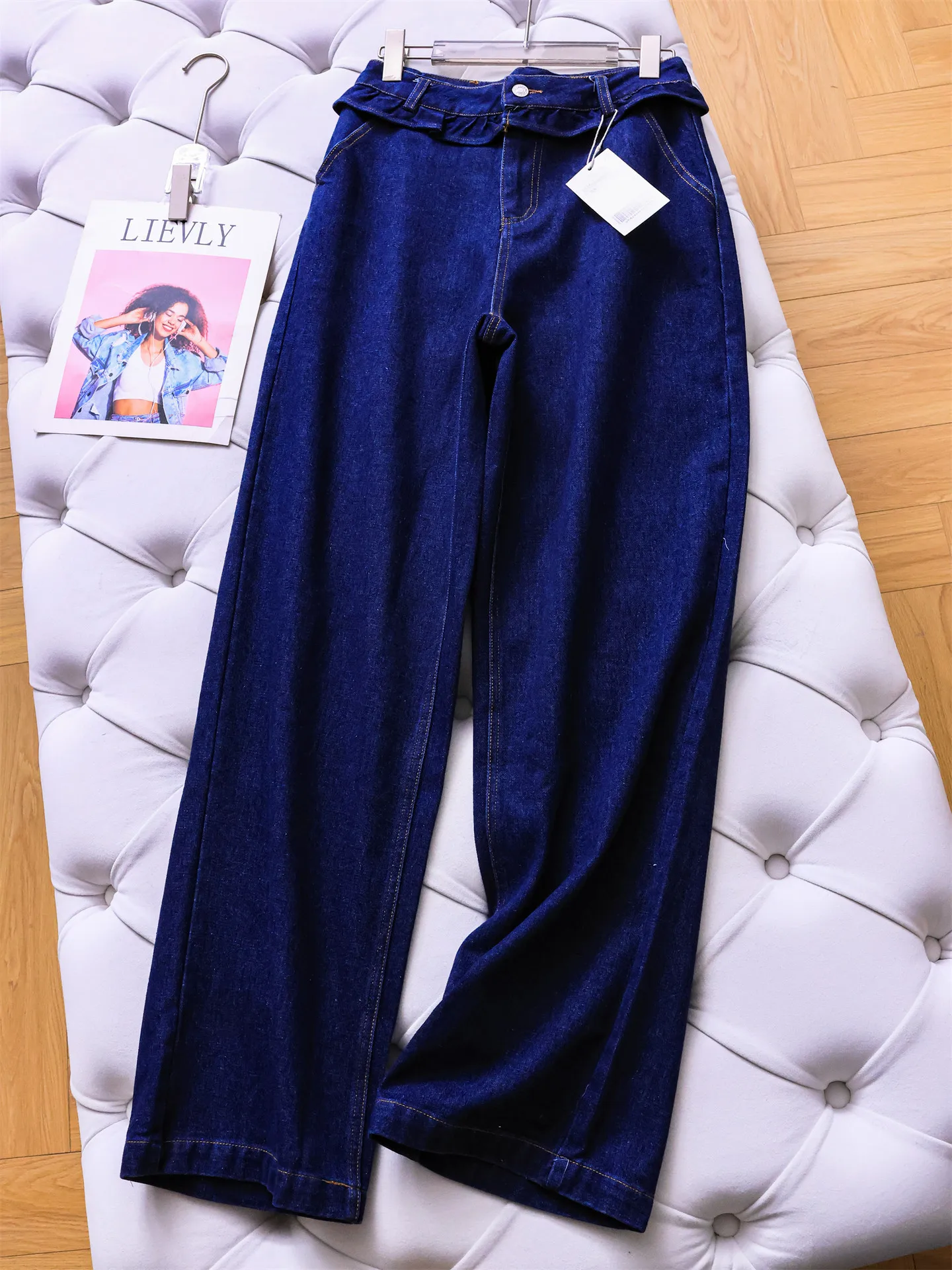 Deep Blue High Waist Wide Leg Pants Loose Straight Cut Trousers Women's Jeans Casual Style Splicing Process Breathable Cotton...
Deep Blue High Waist Wide Leg Pants Loose Straight Cut Trousers Women's Jeans Casual Style Splicing Process Breathable Cotton...