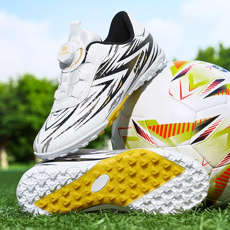 Spring New Comfortable and Fashionable Childrens Soccer Shoes Versatile Low Cut Sports Shoes Stable Foot Protection Nail Shoes
Spring New Comfortable and Fashionable Childrens Soccer Shoes Versatile Low Cut Sports Shoes Stable Foot Protection Nail Shoes