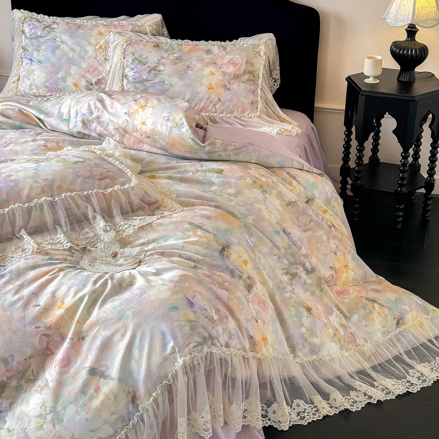 100% Cotton Lace Ruffle Bed Skirt Set Vintage Floral Print Bedding Set Soft Breathable Bed Cover Pillowcases for Bedroom Decor
100% Cotton Lace Ruffle Bed Skirt Set Vintage Floral Print Bedding Set Soft Breathable Bed Cover Pillowcases for Bedroom Decor