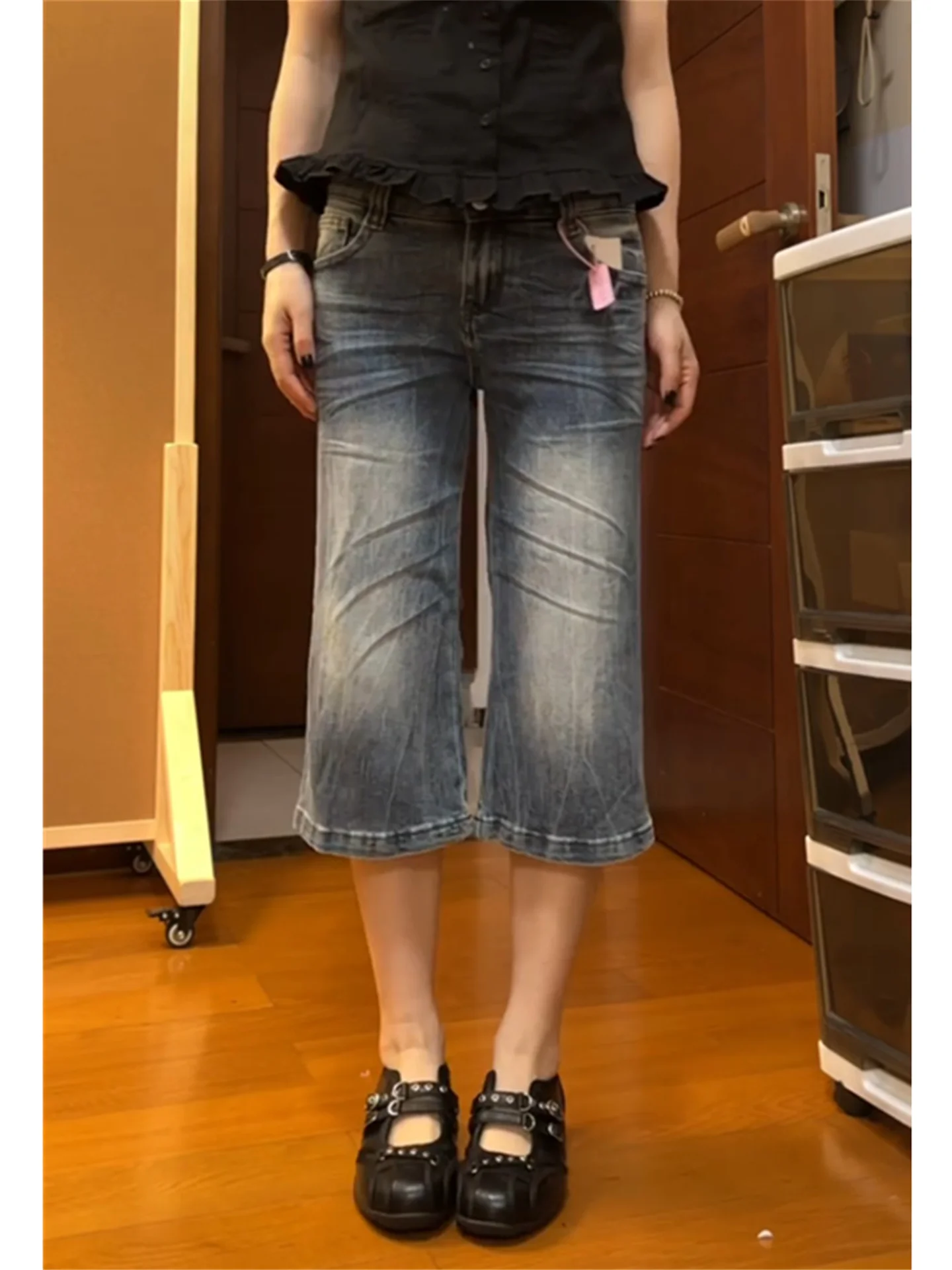 Retro American Blue Seven-Five Flared Jeans Women Summer Loose Slim Washed Spicy Girl Low Waist Denim Pants Casual Cotton
Retro American Blue Seven-Five Flared Jeans Women Summer Loose Slim Washed Spicy Girl Low Waist Denim Pants Casual Cotton