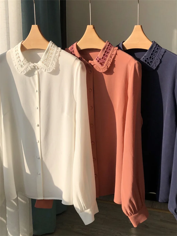 Lace Embroidery Hollow Out Women Blouse Elegant Turn-Down Collar 100% Silk Lady Single-Breasted Shirt Top Summer New
Lace Embroidery Hollow Out Women Blouse Elegant Turn-Down Collar 100% Silk Lady Single-Breasted Shirt Top Summer New