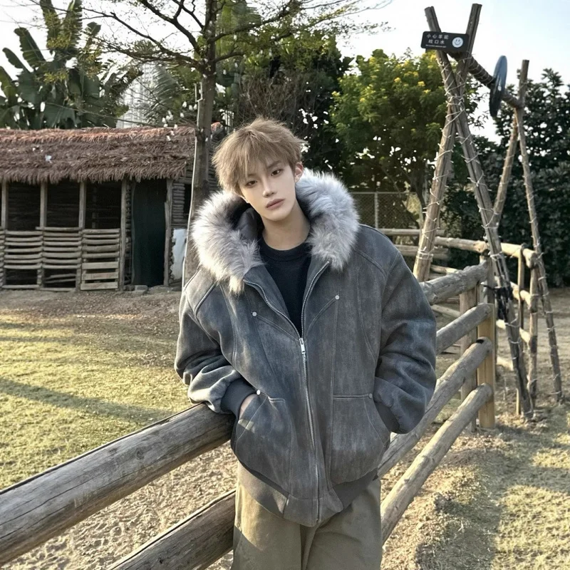 Зимнее пальто унисекс с капюшоном и меховым воротником в американском стиле, с эффектом потертости, утепленное хлопком
Зимнее пальто унисекс с капюшоном и меховым воротником в американском стиле, с эффектом потертости, утепленное хлопком