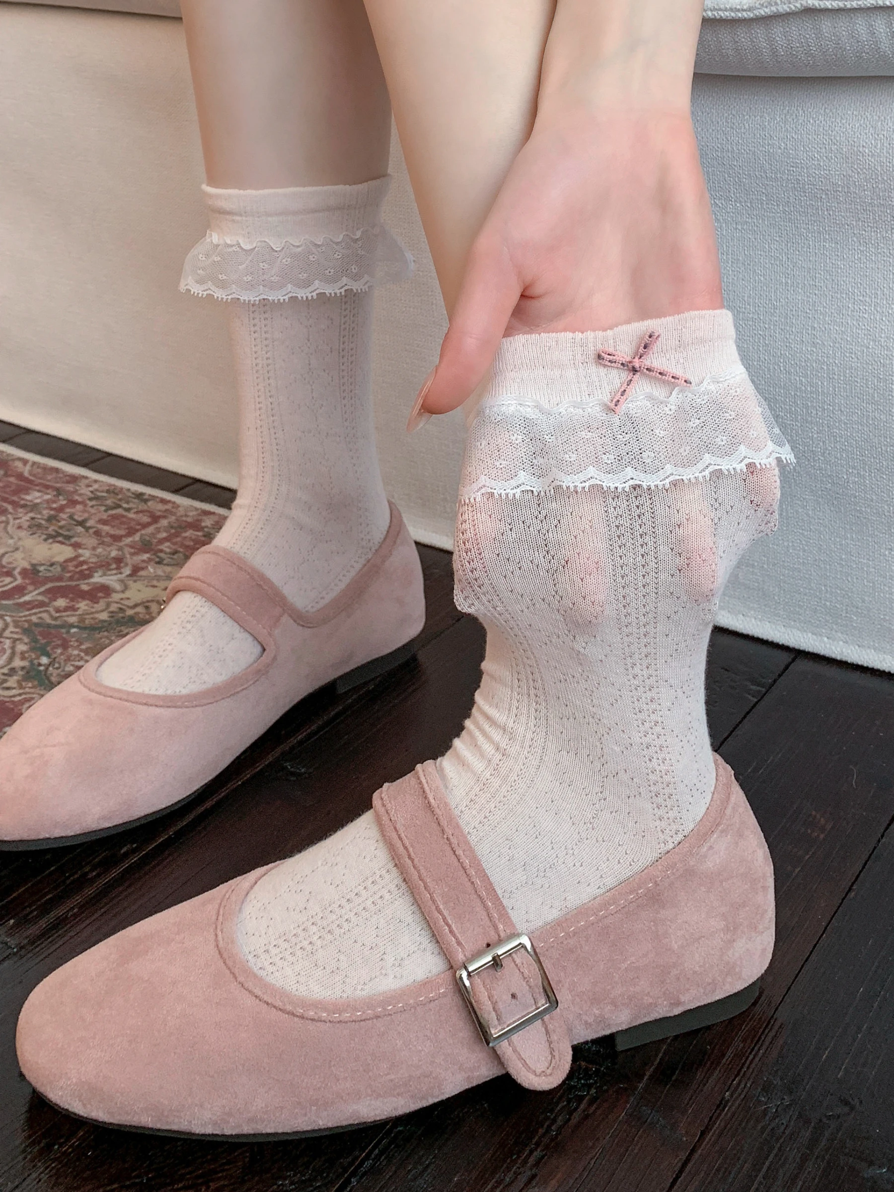 Pure Cotton Lace Trim Mid-Calf Socks Women's Summer Thin Ballet Style Miu Series White Matching with Small Leather Shoes
Pure Cotton Lace Trim Mid-Calf Socks Women's Summer Thin Ballet Style Miu Series White Matching with Small Leather Shoes
