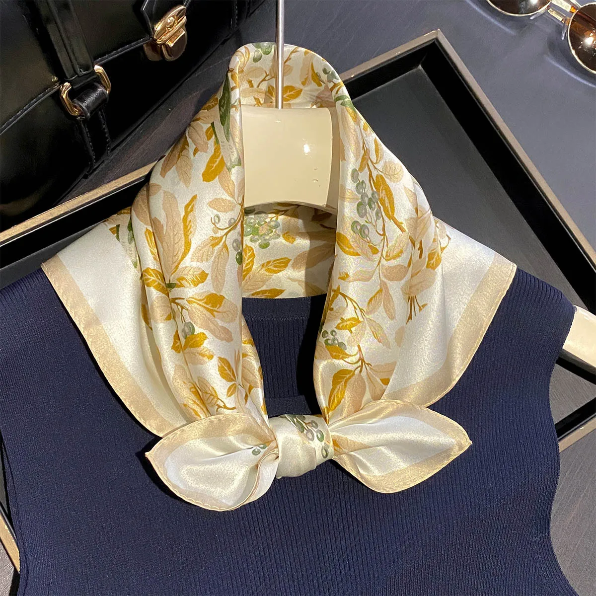 100% Natural Silk Scarf Fashion Women Summer Beach elegant Small Scarves Shawl Poncho Pashmina 53*53cm Hijab Bandana Kerchief
100% Natural Silk Scarf Fashion Women Summer Beach elegant Small Scarves Shawl Poncho Pashmina 53*53cm Hijab Bandana Kerchief