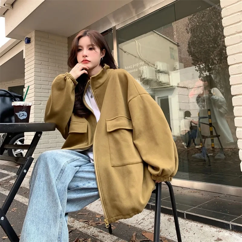 2024 Autumn And Winter New Stand Collar Large Pocket Hoodie Coat Women's Fashion Tren Thickened Loose Solid Color Blouse
2024 Autumn And Winter New Stand Collar Large Pocket Hoodie Coat Women's Fashion Tren Thickened Loose Solid Color Blouse